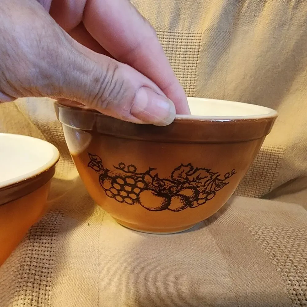 Vintage Pyrex Old Orchard Mixing Bowls Set 401 & 402 Brown Ombre Fruit